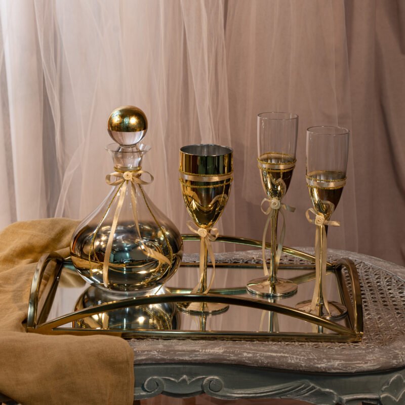 Σετ γάμου σε χρυσή απόχρωση