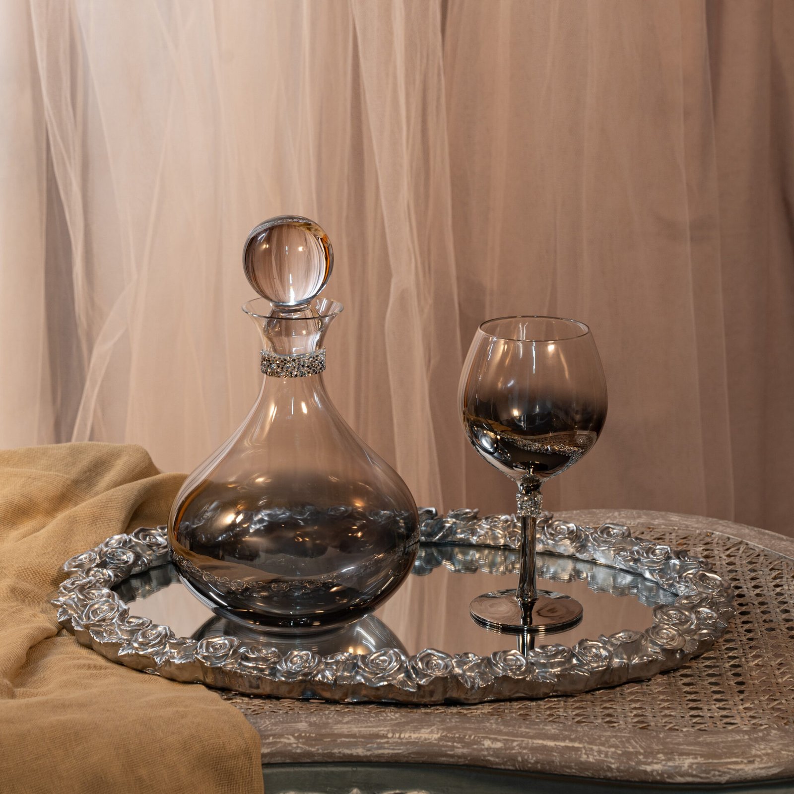 Λαμπερό Σετ Γάμου με Καράφα και Ποτήρια σε Δίσκο Καθρέφτη 1 Σετ γάμου δίσκος καράφα ποτήρι