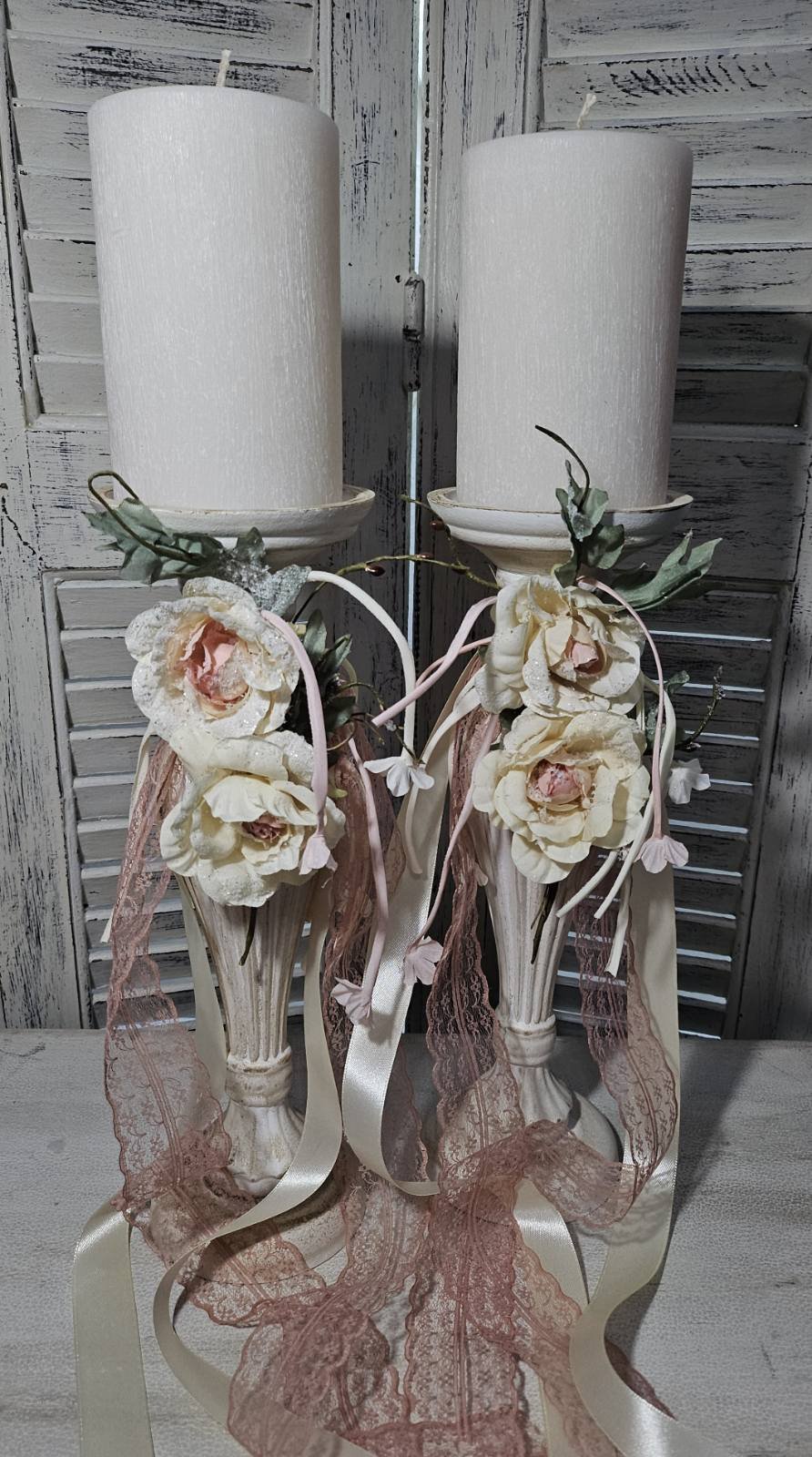 “Κεριά Γάμου με Λουλούδια Vintage Ροζ και Δαντέλα – Romantic Wedding Candles” 1 “Κεριά Γάμου με Λουλούδια Vintage Ροζ και Δαντέλα – Romantic Wedding Candles”