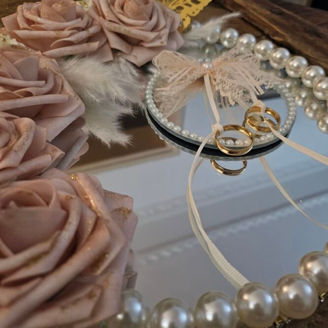 Βεροθήκη Καθρέφτης με Πέρλες, Δαντέλα & Ροζ Τριαντάφυλλα