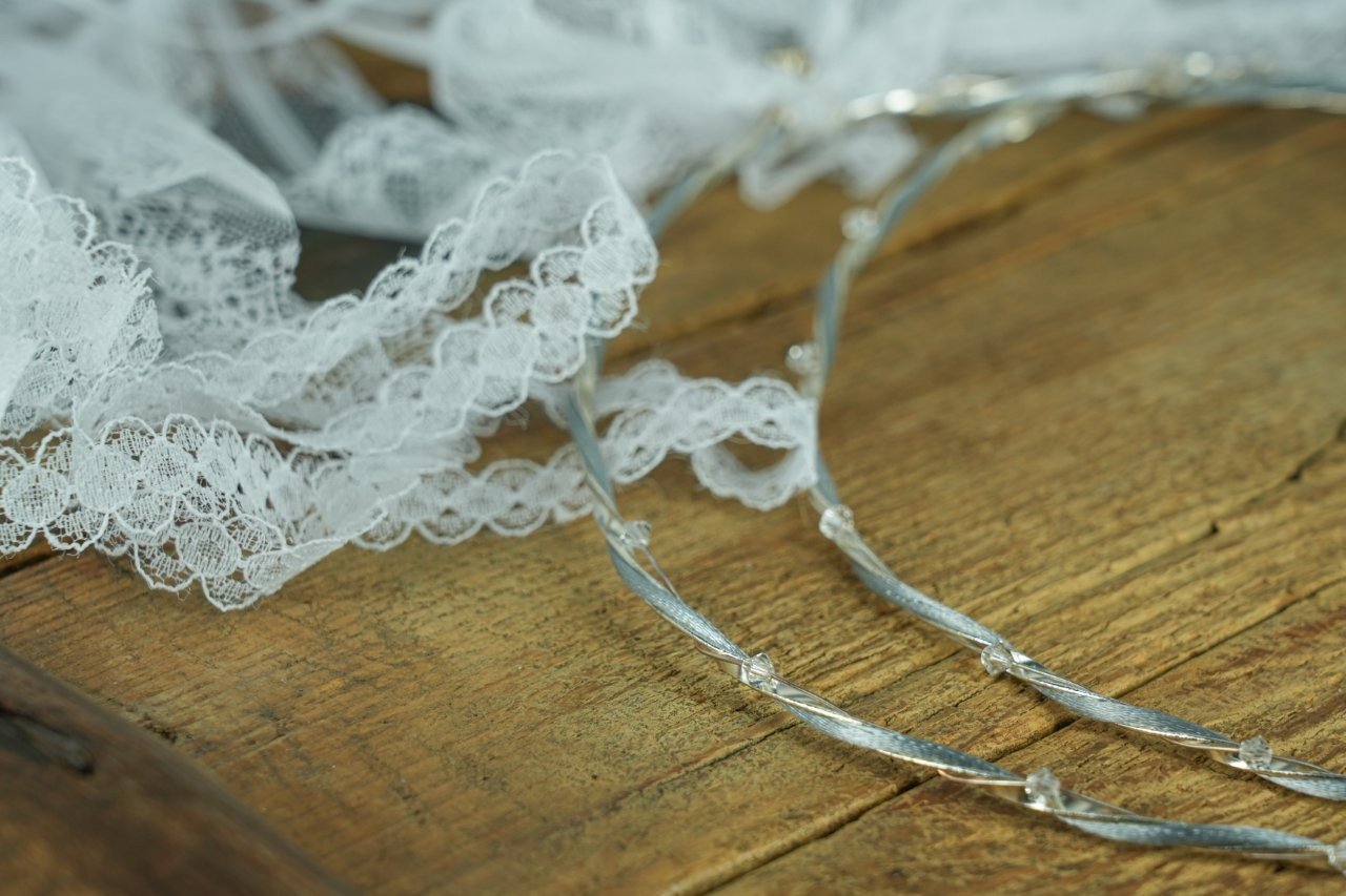 Επάργυρα Στέφανα με Λευκή Δαντέλα 1 Επάργυρα Στέφανα με Λευκή Δαντέλα