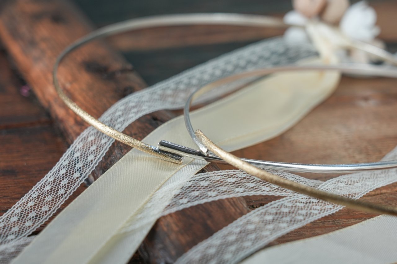 Επάργυρα Στέφανα Γάμου με Μεταξωτά Λουλούδια & Δαντέλα 3 Επάργυρα Στέφανα Γάμου με Μεταξωτά Λουλούδια & Δαντέλα - Image 3