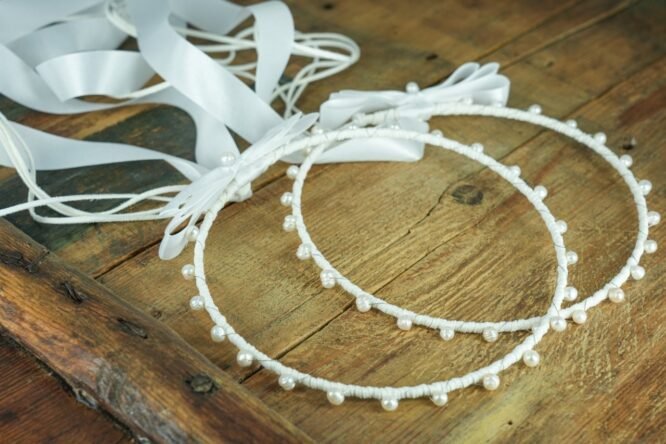 Χειροποίητα Στέφανα Γάμου με Μαργαριτάρια – Classic Elegance 4 Στέφανα Γάμου Χειροποίητα σετ σε premium Συλλογή stefana gamou set nea syllogy madeve 126