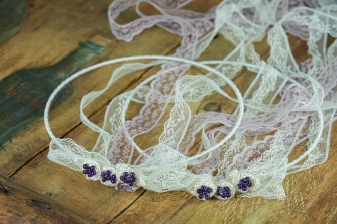 Ρομαντικά Στέφανα Γάμου με Πλεκτά Μεταξωτά  Ανθάκια και Ημιπολύτιμες Πέτρες Αμέθυστου