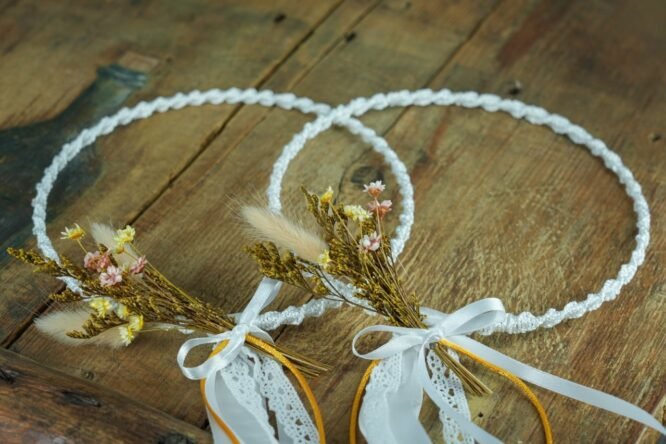 Χειροποίητα Boho Στέφανα με Αποξηραμένα Λουλούδια και Δαντέλα