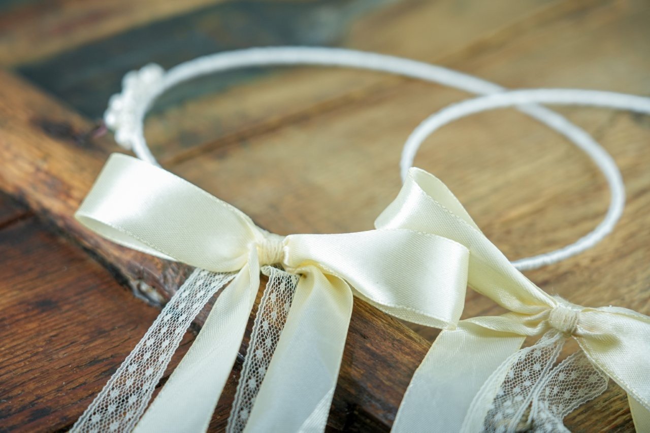 Μεταξωτά Στέφανα Γάμου με Πλεκτά Λουλούδια και Ιβουάρ Κορδέλες 3 Μεταξωτά Στέφανα Γάμου με Πλεκτά Λουλούδια και Ιβουάρ Κορδέλες - Image 3