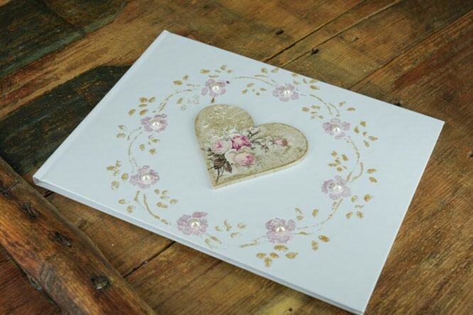 Βιβλίο Ευχών Γάμου με Καρδιά & Λουλούδια