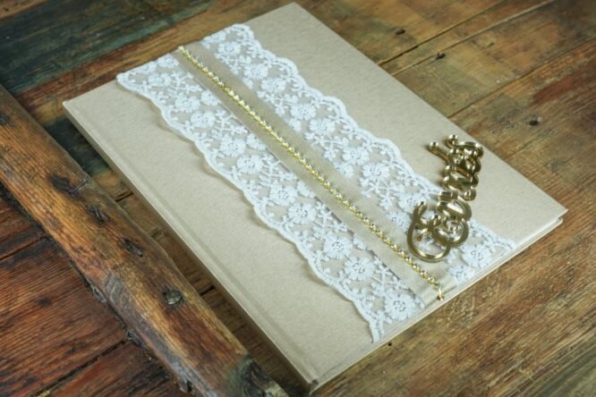 Βιβλίο Ευχών Γάμου με Δαντέλα & Χρυσές Λεπτομέρειες