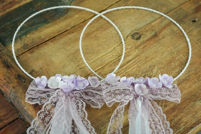 Χειροποίητα Στέφανα Γάμου με Μεταξωτά Λιλά Λουλούδια και Δαντέλα