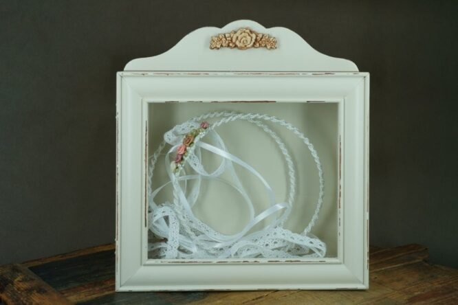 Στεφανοθήκη Γάμου – Κλασική Κομψότητα για τα Στέφανα σας