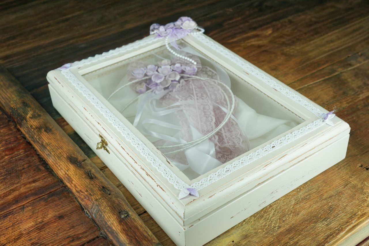 Στεφανοθήκη Γάμου με Δαντέλα & Λουλούδια από Κουκούλι Μεταξοσκώληκα 2 Στεφανοθήκη Γάμου με Δαντέλα & Λουλούδια από Κουκούλι Μεταξοσκώληκα - Image 2