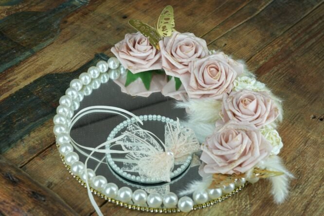 Ρομαντική Βεροθήκη Γάμου με Λουλούδια & Πέρλες