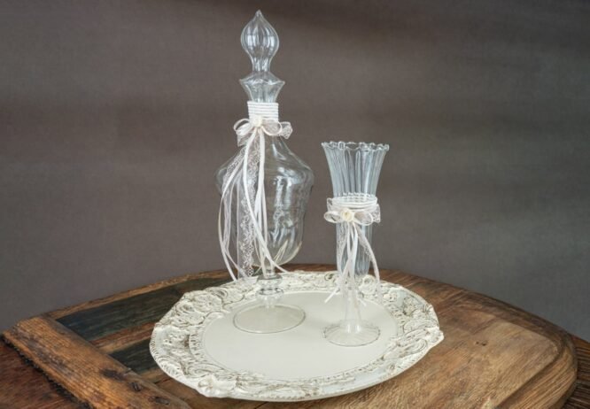 Κρυστάλλινη Καράφα & Ποτήρι με Δαντελένιες Λεπτομέρειες»