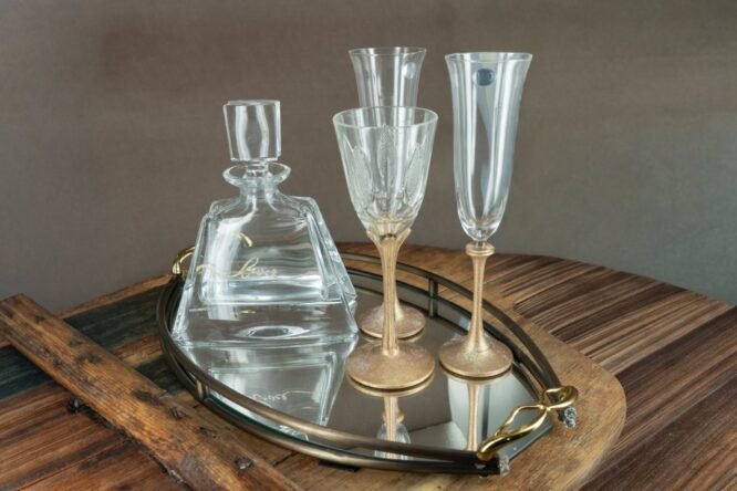 Σετ Γάμου Πολυτελείας με Καράφα & Ποτήρια σε Χρυσό Δίσκο