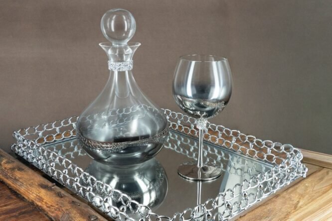 Σετ Γάμου Καράφα, Ποτήρι & Μεταλλικός Δίσκος σε Ασημί Απόχρωση