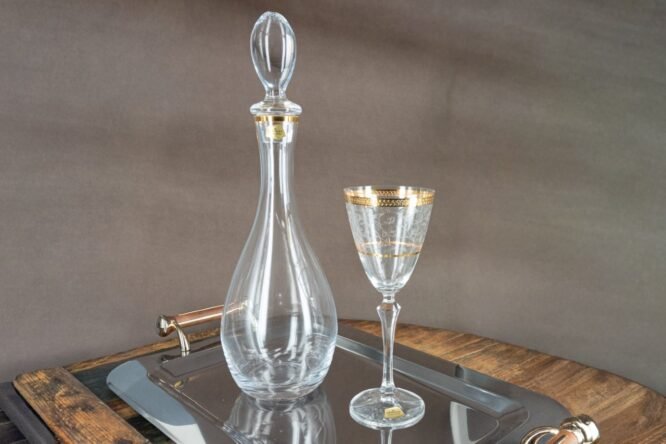 Κλασικό Σετ Γάμου Καράφα, Ποτήρι & Δίσκος με Χρυσό Τελείωμα