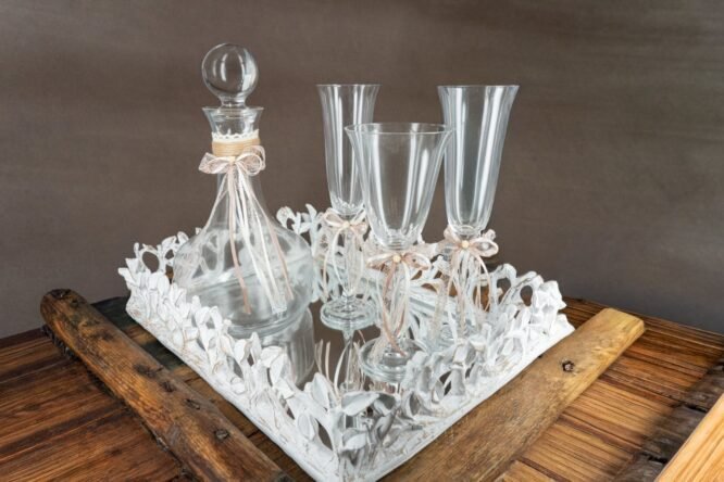 Ρομαντικό Σετ Γάμου με Καράφα & Ποτήρια σε Δίσκο με Σχέδιο Φύλλα