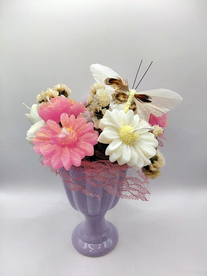 Spring Butterfly – Χειροποίητη Σύνθεση με Κερένια Λουλούδια