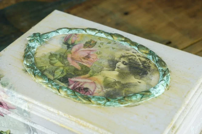 Vintage Rose Lady – Χειροποίητο Ξύλινο Κουτί Κοσμημάτων 4 ε1